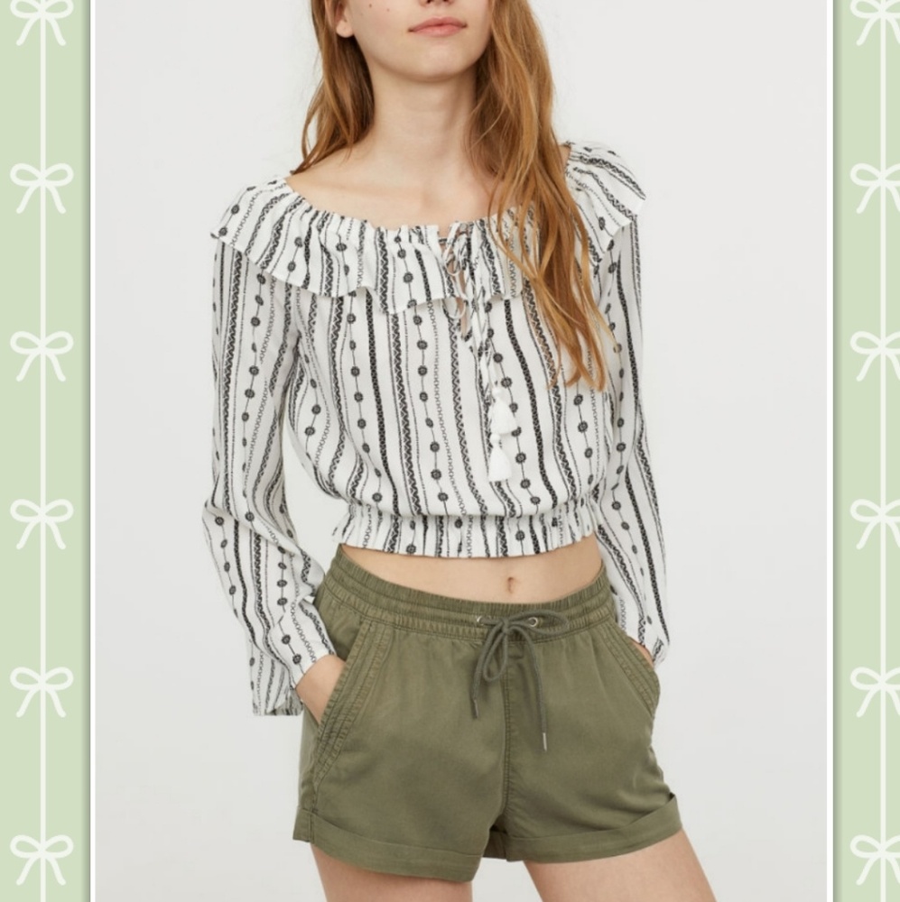 ❤CUTE & Lightweight Shorts in Two Colors Size Med❤